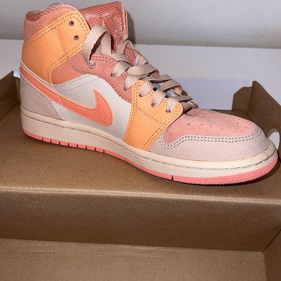 Jordan 1 Mid Apricot Orange (Women’s) - Picture 2 of 4